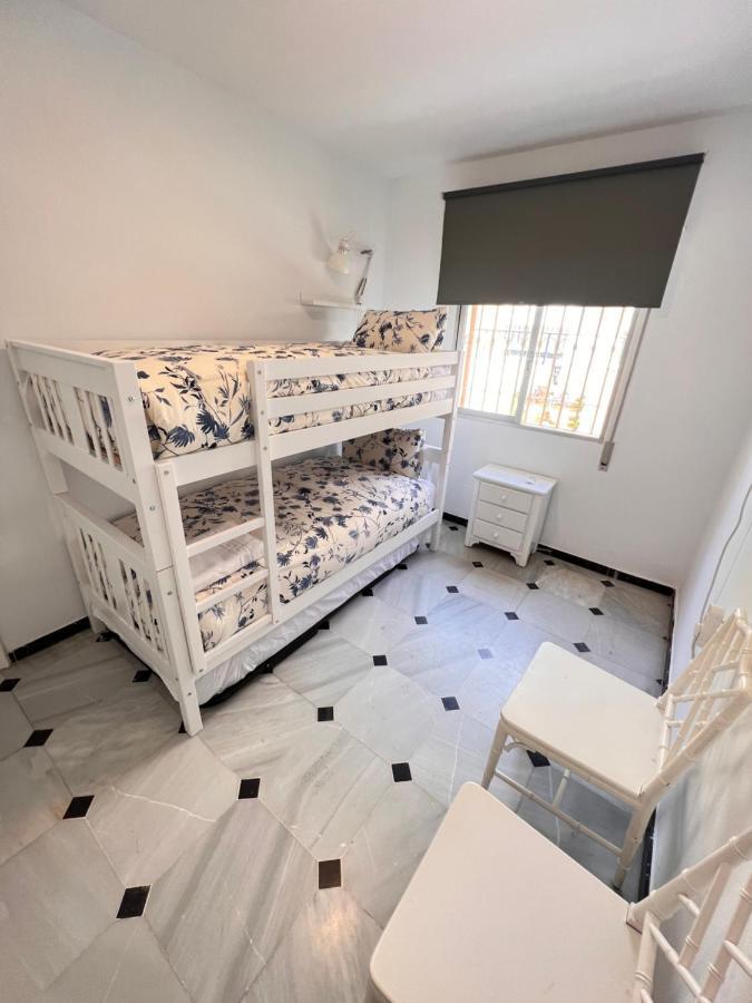 Pedregalejo Playa, Piscina Y Parking Apartment Malaga Luaran gambar